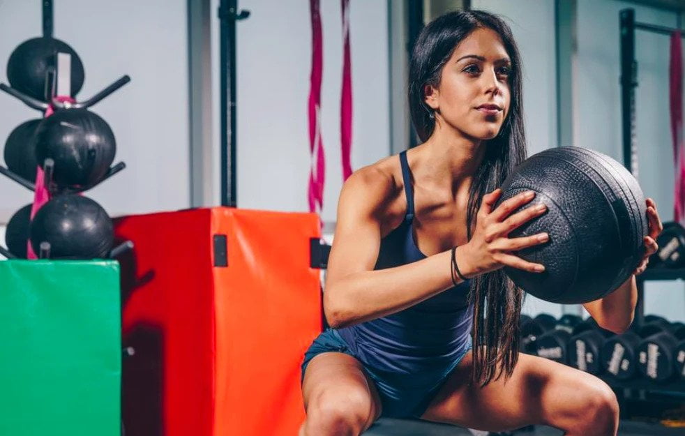 7 Squat Mistakes That Are Slowly Destroying Your Body 1